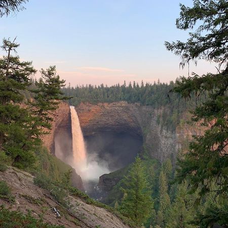 Helmcken Falls Lodge Cabin Rooms And Rv Park Clearwater Eksteriør bilde