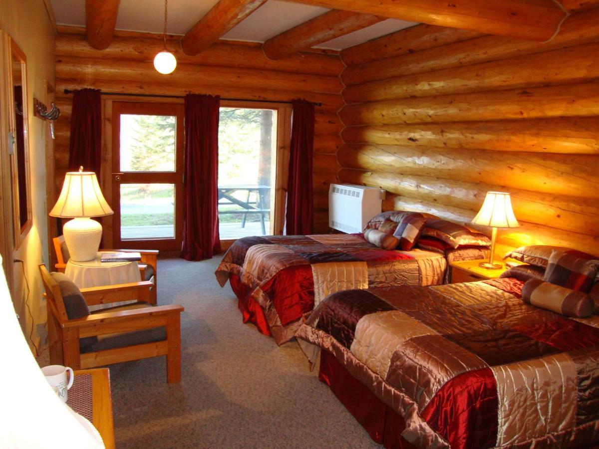 Helmcken Falls Lodge Cabin Rooms And Rv Park Clearwater Eksteriør bilde