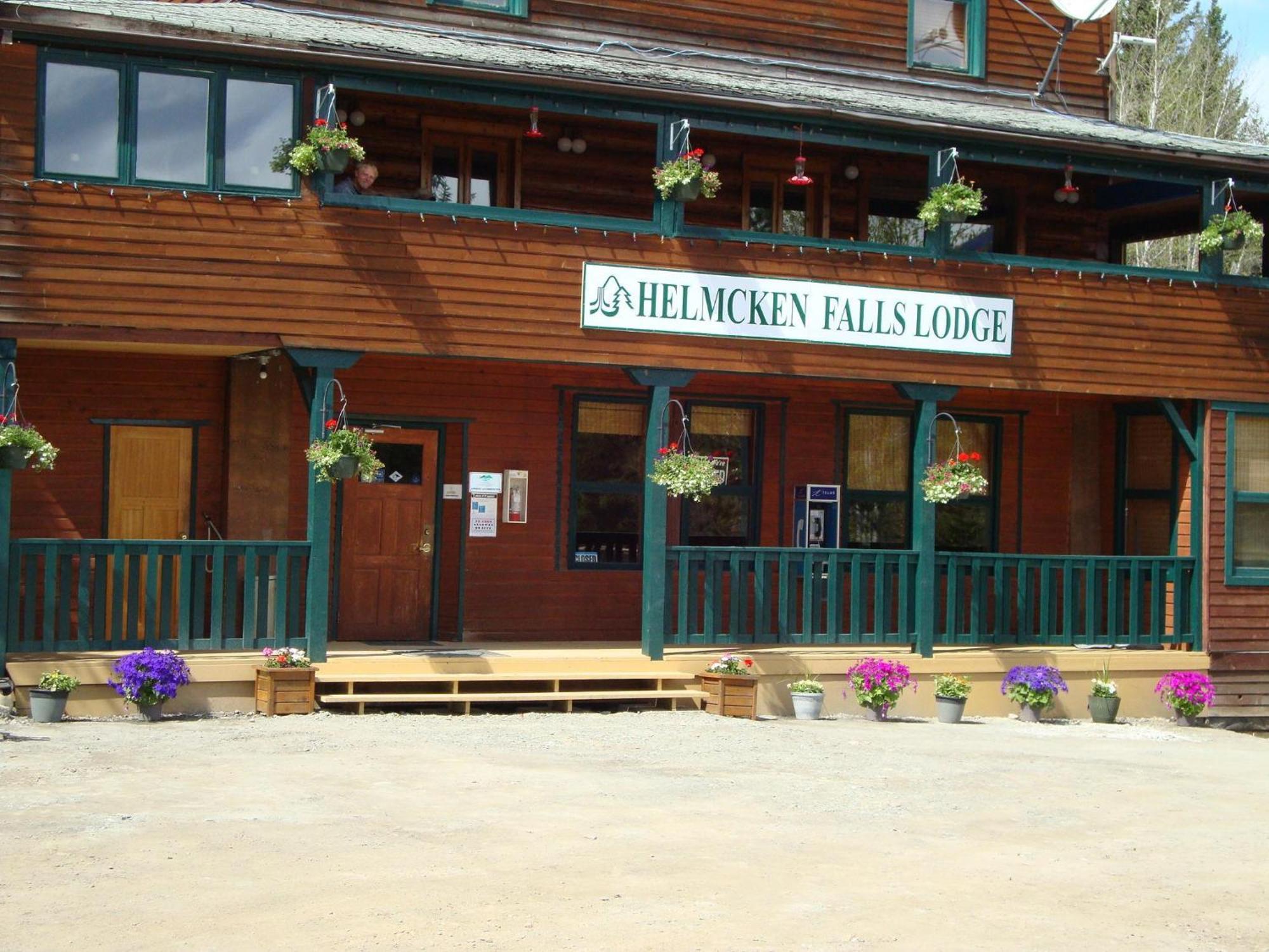 Helmcken Falls Lodge Cabin Rooms And Rv Park Clearwater Eksteriør bilde