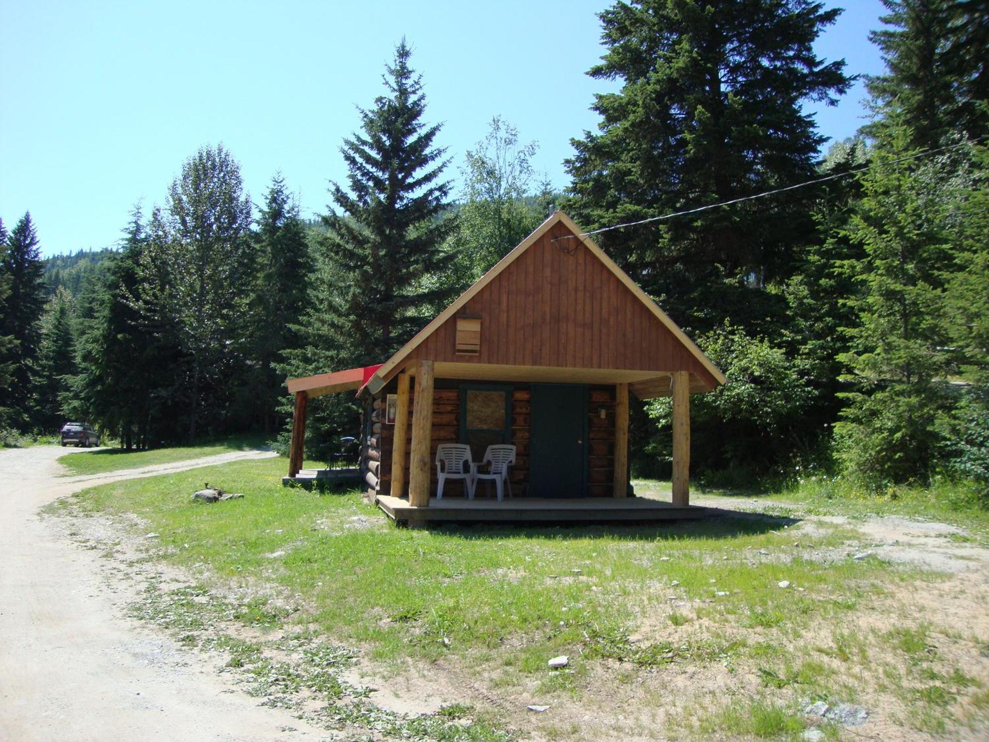 Helmcken Falls Lodge Cabin Rooms And Rv Park Clearwater Eksteriør bilde